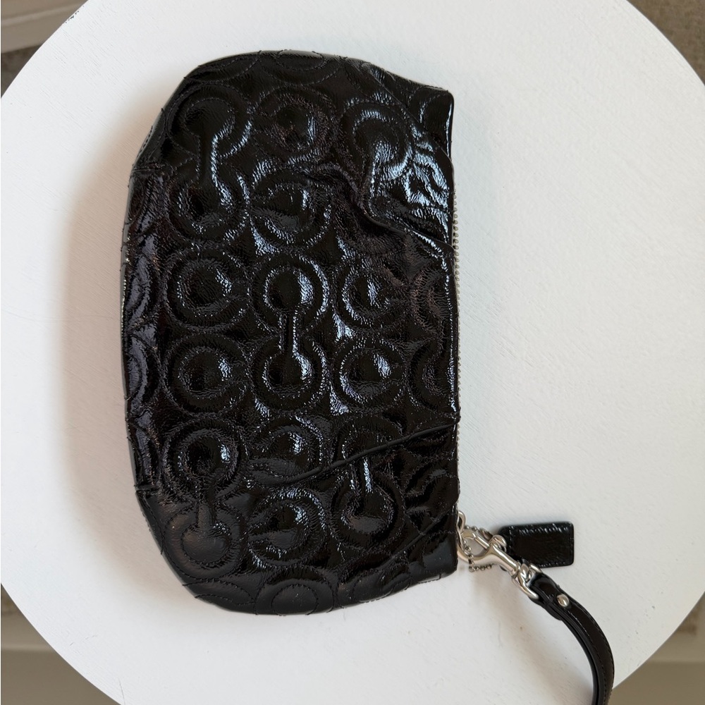 Coach Black Patent Leather Embossed C Wristlet - Picture 2 of 3